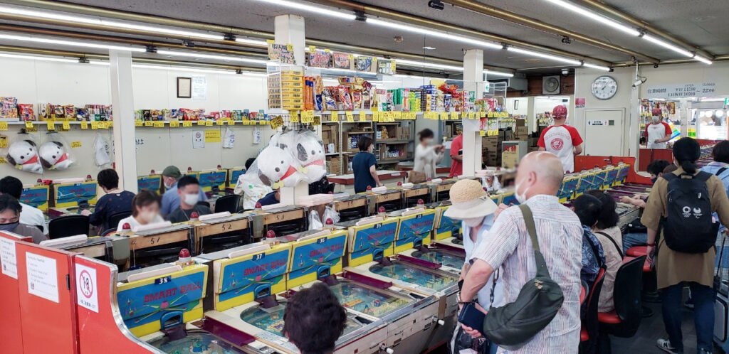 関東でもスマートボールやレトロゲームを楽しめる 箱根の大平台にあるスマートボール屋さん 娯楽センター 七福 小田原移住ライフ